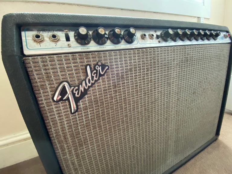 Vintage 135 Watt Fender Twin Reverb Valve Amp