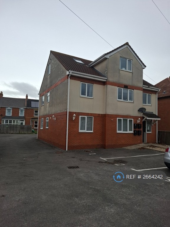 2 bedroom flat in Berrow Road, Burnham On Sea, TA8 (2 bed) (#2664242)