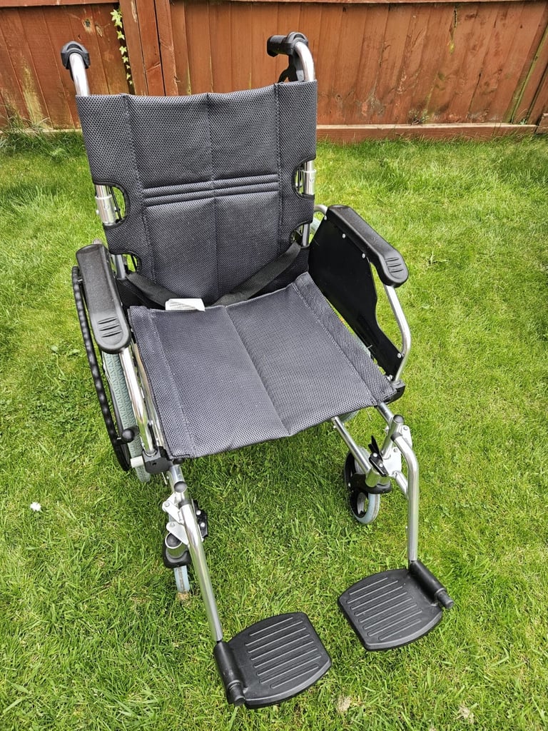 Wheelchair Twin breaks NEW