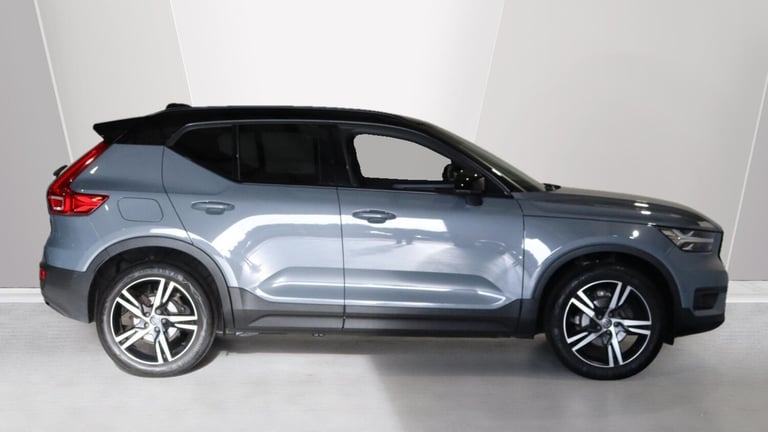  Volvo XC40 T3 R-Design (Lounge Pack, Sunroof, Harman Kardon, 360 Camera, BLIS) Petrol Automatic