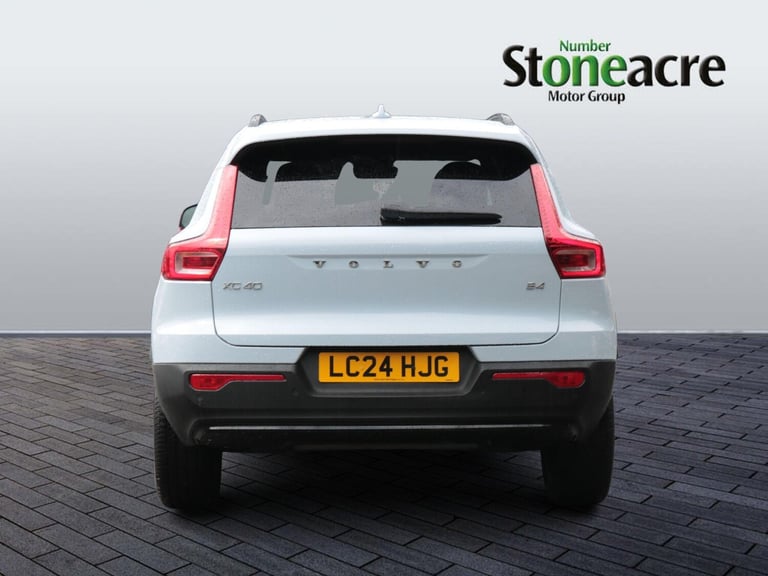 2024 Volvo XC40 Plus Dark B4 (197 hp) ESTATE Petrol/Electric Hybrid Automatic