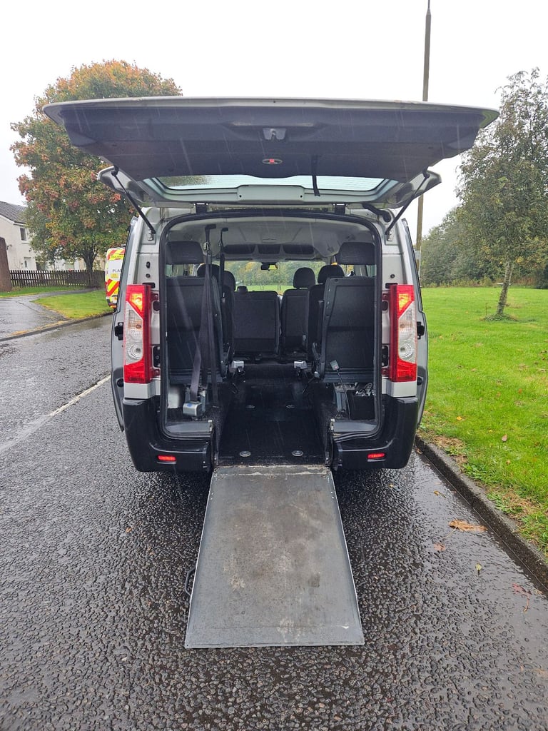 14/ reg citroen dispatch 2.0 hdi lwb 7seats plus wheelchairs minibus vivaro trafic vito custom