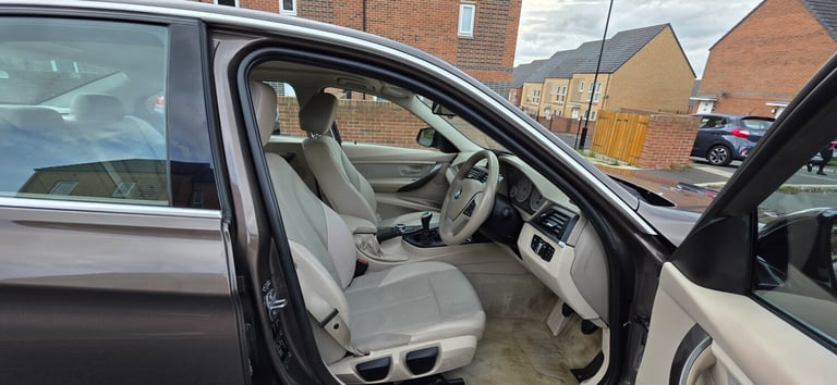 2012 BMW 3 Series 320i Modern 4dr SALOON Petrol Manual