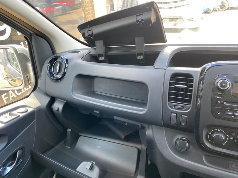 2017 Vauxhall Vivaro 2900 1.6CDTI 120PS SPORTIVE L2 LWB PANEL VAN 54K FULL SERVICE 12M MOT AC CR ...