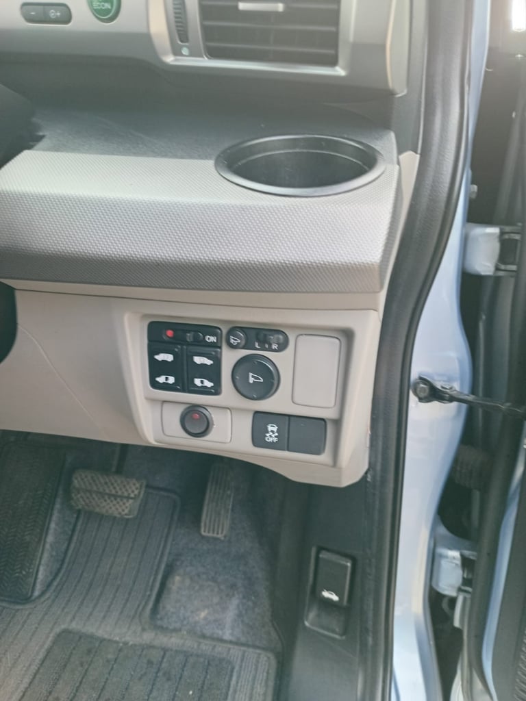 2012 Honda Freed 1.5LHYBRID-AUTOMATIC-7 SEATS FAMILY CAR-ULEZ/CAZ PASS-FREE