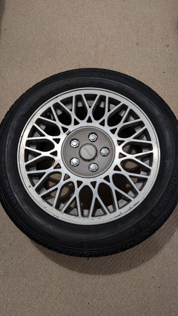 4 x 16" wheels - 5 x 114.3