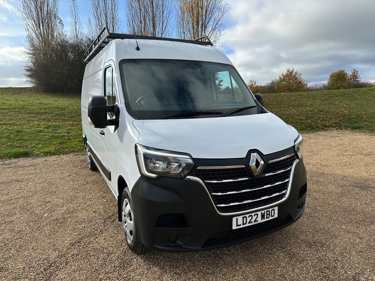 2022 Renault Master 2.3 dCi 33 Business+ FWD MWB Medium Roof Euro 6 4dr PANEL VAN Diesel Manual