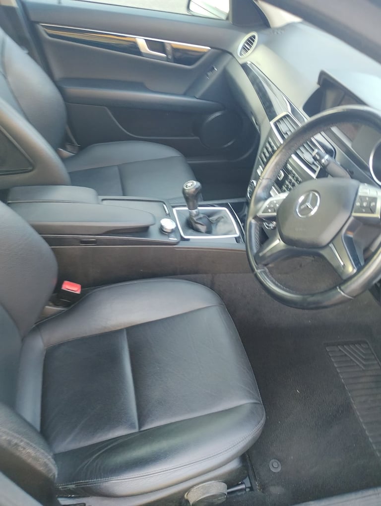 Mercedes-Benz, C CLASS, Saloon, 2012, Manual, 2143 (cc), 4 doors