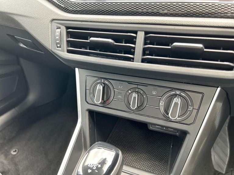 2023 Volkswagen Polo MK6 Facelift (2021) 1.0 TSI 95PS Life DSG Automatic Hatchback Petrol Automatic