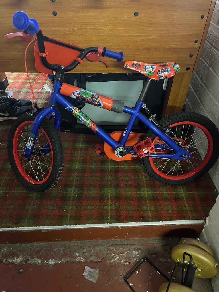 image for Marvel heroes kids bike
