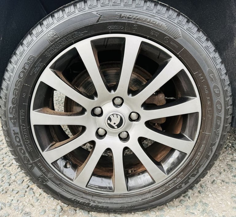 2013 Skoda Yeti 2.0 TDI Laurin &amp; Klement SUV 5dr Diesel Manual 4WD Euro 5 (170 ps) HATCHBACK ...