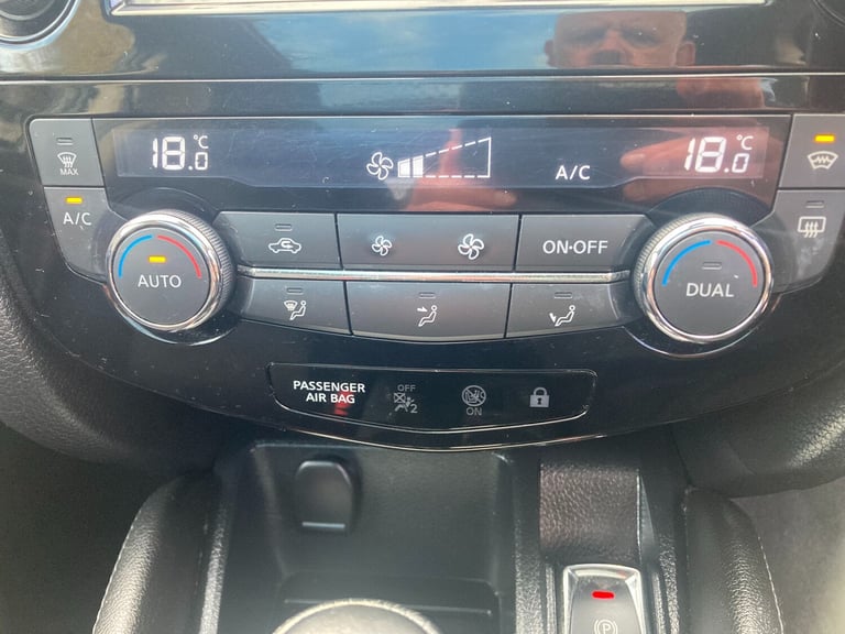 2016 Nissan Qashqai 1.6 dCi N-Connecta 5dr Xtronic HATCHBACK Diesel Automatic