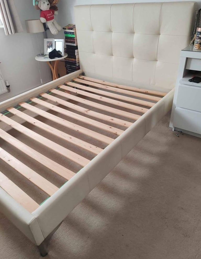 image for Double Bed With Mattress 