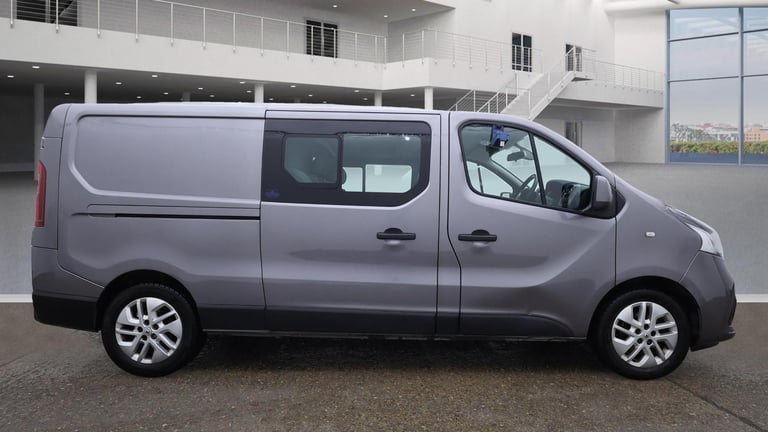 Renault Trafic 1.6 dCi Energy Sport Nav 6 Seat LWB Crew Van  DIESEL 2016/66