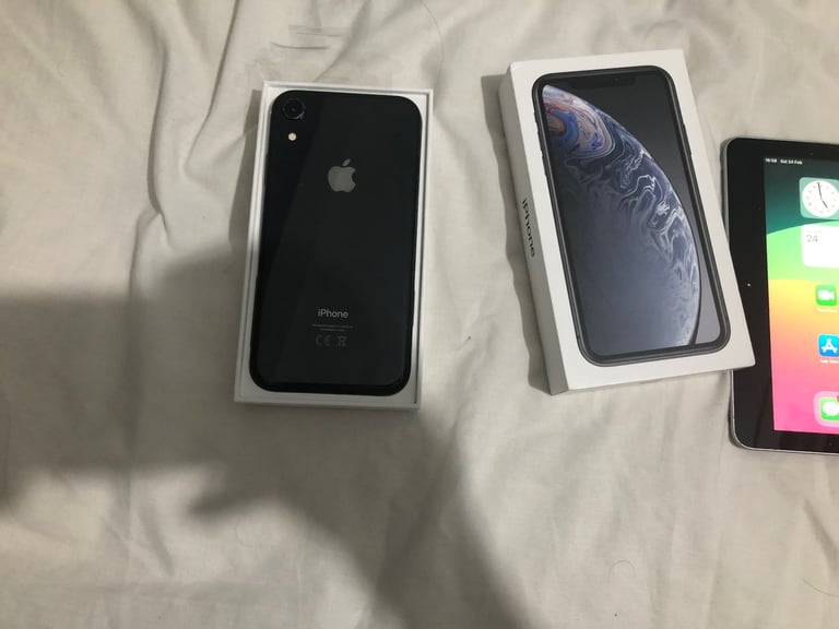 APPLE IPHONE XR X R 64GB UNLOCKED GOOD CONDITION 
