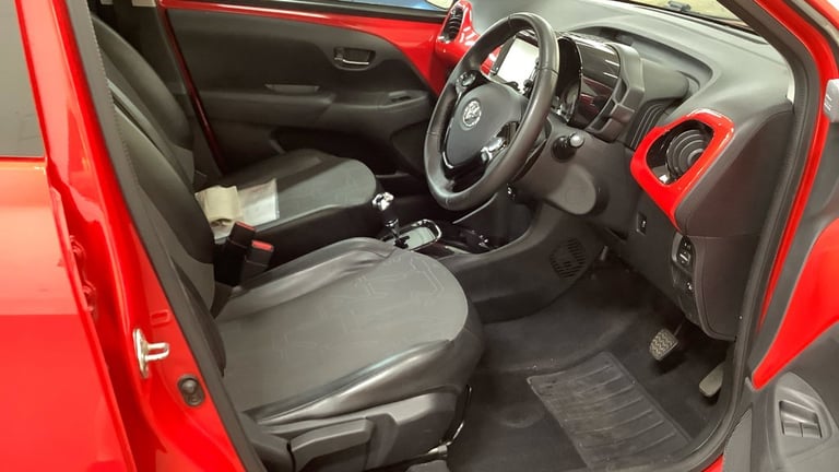TOYOTA AYGO 1.0 VVT-i x-pression 2015