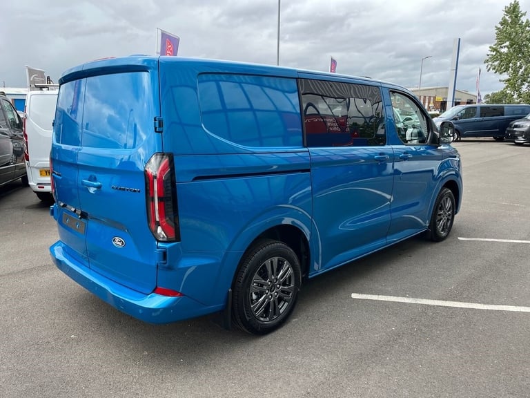 2025 Ford Transit Custom E-Transit Custom Limited DCiV 320 L1 65kWh 100kw 136 RWD 1 Speed Automat...