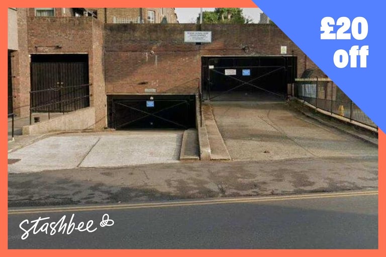 Garage to rent in London (SW11) | Stashbee