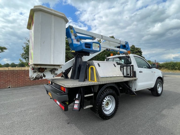 2014 Toyota Hilux 2.5 ACTIVE 4X4 D-4D S/C 142 BHP CHERRY PICKER CPL A314 77K + VAT  PICKUP Diesel...