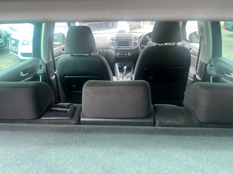 2013 Volkswagen Tiguan 2013 2.0 TDi BlueMotion Tech SE 5dr 4X4  DSG AUTO BLACK SERVICE HISTORY ES...