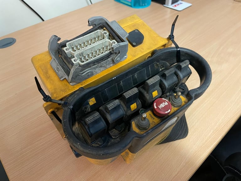 TEREX / ATLAS CRANE REMOTE / RECEIVER AT-6.1L