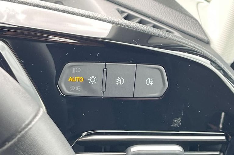 2025 Ford Transit Connect 230 Limited AUTO L1 SWB 2.0 EcoBlue 122ps SATELLITE NAVIGATION, REVERSE...