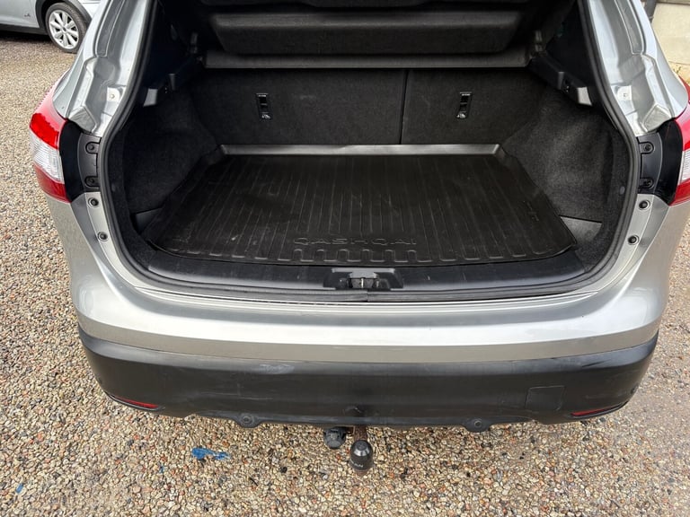 2016 Nissan Qashqai 1.5 dCi Tekna 5dr HATCHBACK Diesel Manual