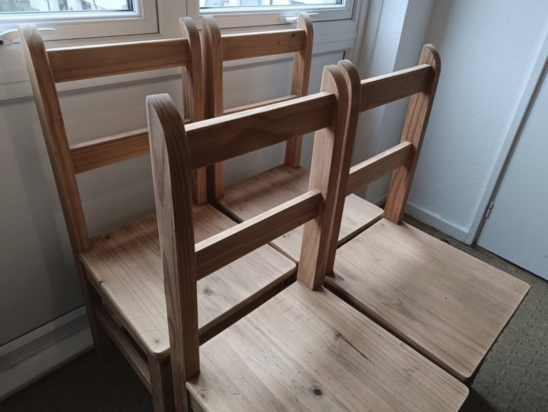4 Wooden Chairs