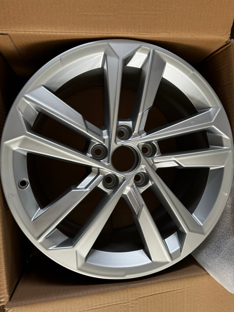 image for Audi A3 17 inch diamond cut alloy