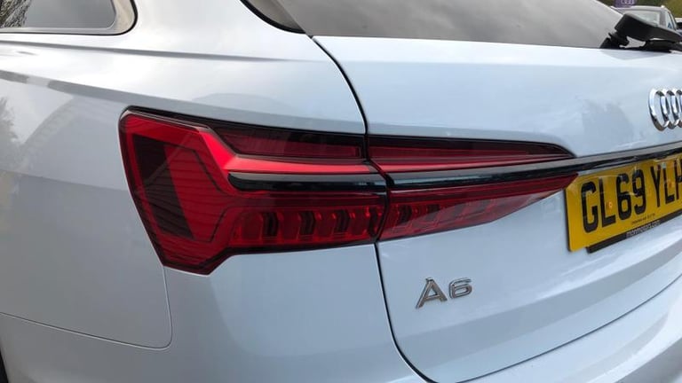 2019 Audi A6 Avant Black Edition 45 TFSI quattro 245 PS S tronic Automatic Saloon Petrol Automatic