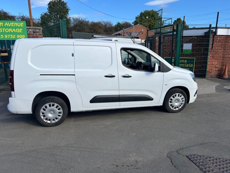 2021 Vauxhall Combo 2300 1.5 Turbo D 100ps H1 Sportive Van PANEL VAN Diesel Manual
