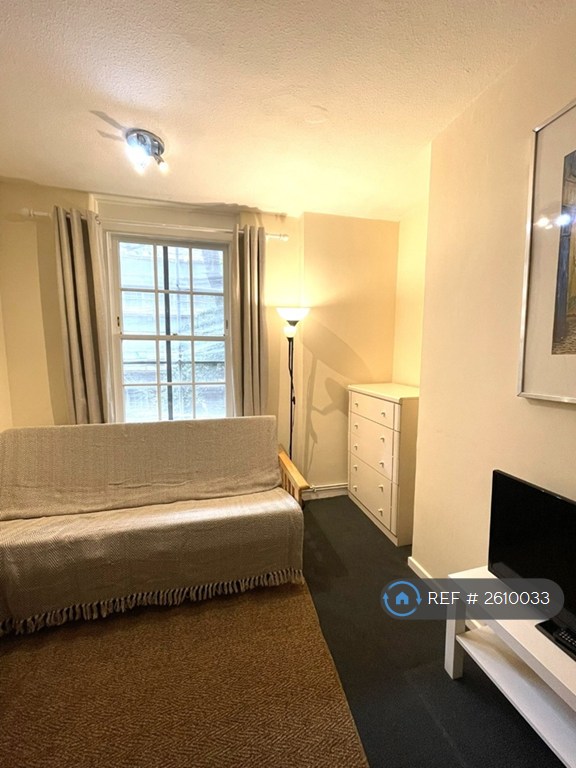 image for 3 bedroom flat in Skipwith House, Holborn, London, EC1N (3 bed) (#2610033)