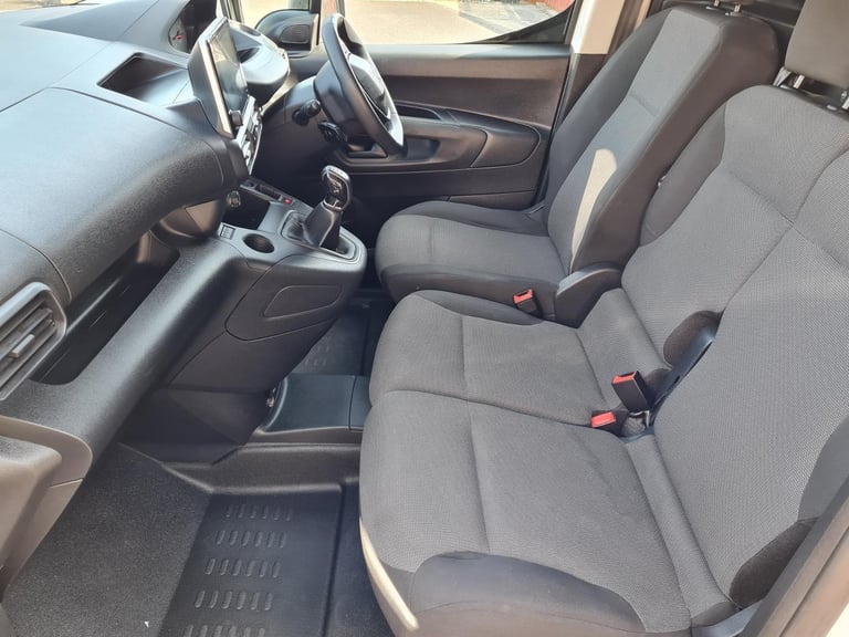 2021 Peugeot Partner Professional Hdi 100 Bhp Diesel Three Front Seats Side Door