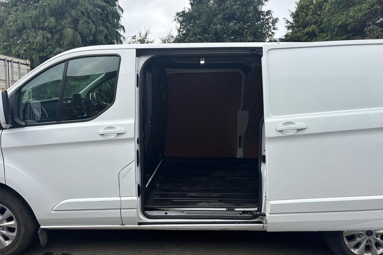  Ford Transit Custom 2.0 300 Ecoblue Limited Panel Van 5dr Diesel Manual L2 H1