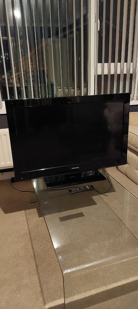 32 inch Toshiba Freeview Tv