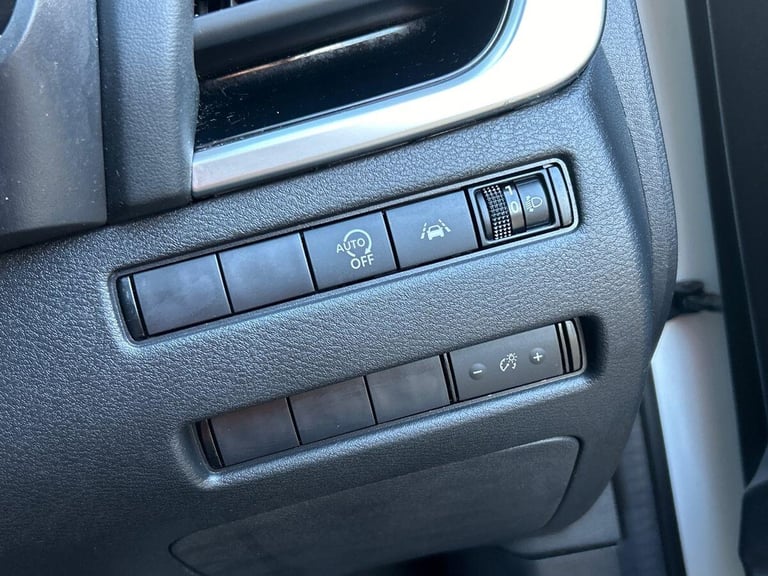 2023 Nissan Qashqai 1.3 DIG-T MHEV N-Connecta SUV 5dr Petrol Hybrid XTRON Euro 6 (s/s) (158 ps) S...