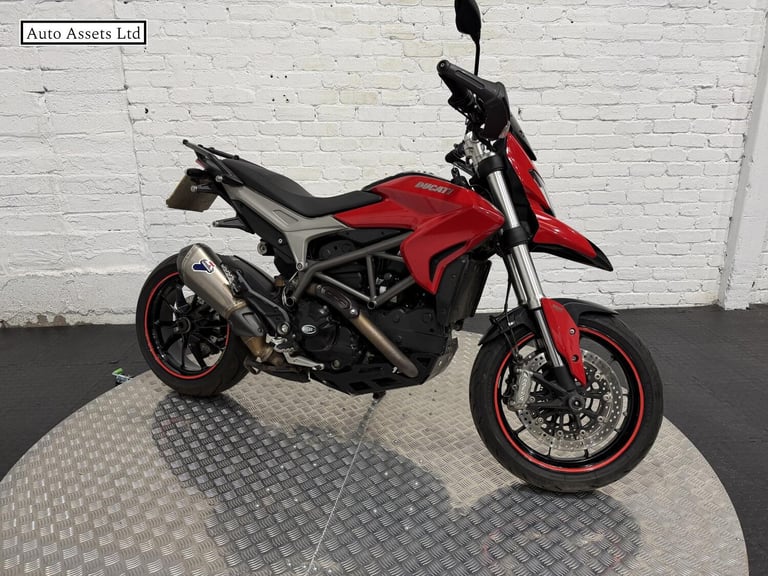 2014 Ducati Hyperstrada 821 821 Naked Petrol Manual Euro 3 (104 ps) Naked Petrol Manual