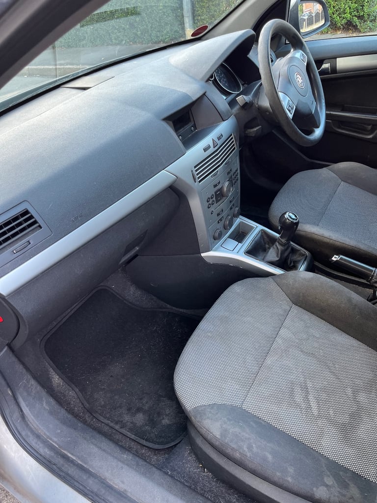 Vauxhall, ASTRA, Hatchback, 2010, Manual, 1598 (cc), 5 doors