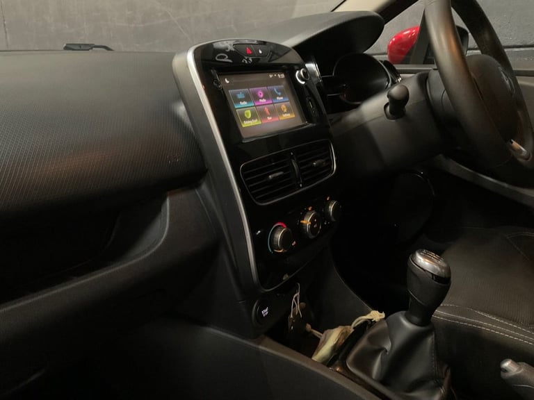 2018 Renault Clio 0.9 TCe Iconic Hatchback 5dr Petrol Manual Euro 6 (s/s) (90 ps) Hatchback Petro...