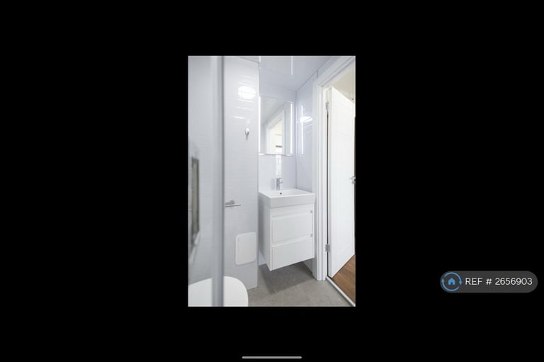1 bedroom flat in Rubens House, London, N3 (1 bed) (#2656903)