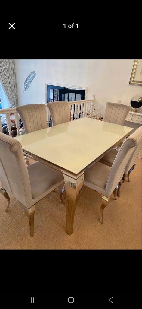 image for Taskers dining table n chairs 