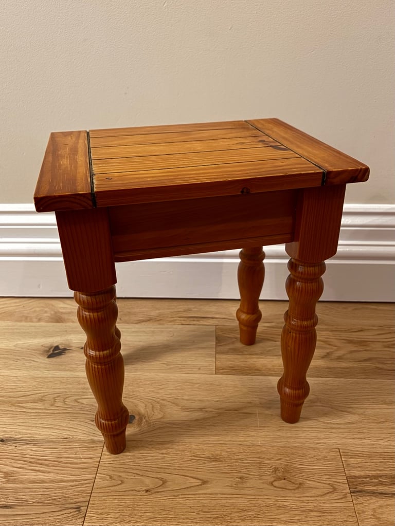 image for Small Pine Side Table with Turned Legs
