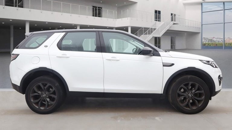 2017 Land Rover Discovery Sport 2.0 TD4 180 SE Tech 5dr Auto ESTATE DIESEL Automatic