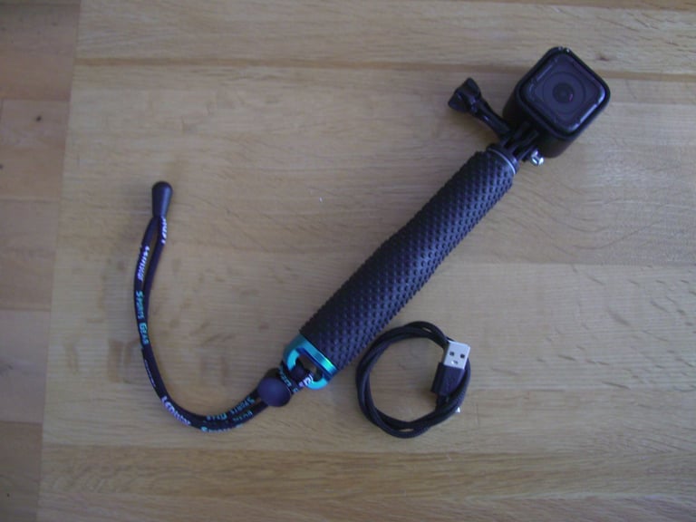 GoPro Hero 5 Session outdoor camera & Selfie Stick