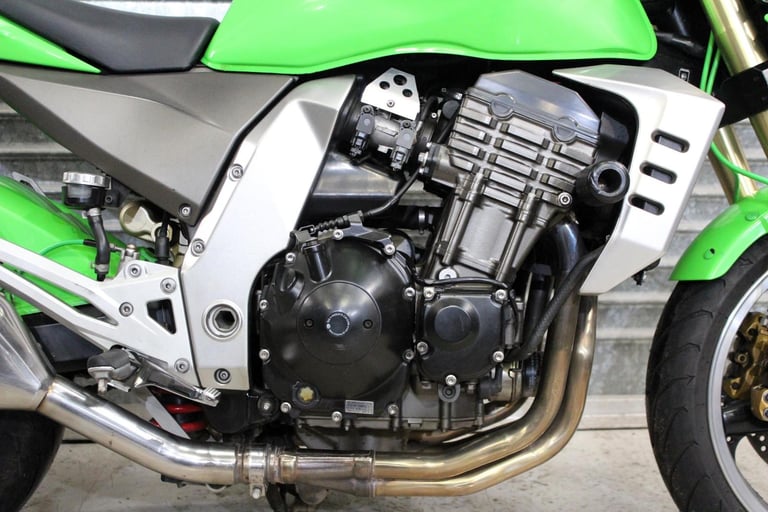 2005 05 KAWASAKI Z1000 Z ZR 1000 ABS GREEN HPI CLEAR FULL SERVICE HISTORY NEWMOT