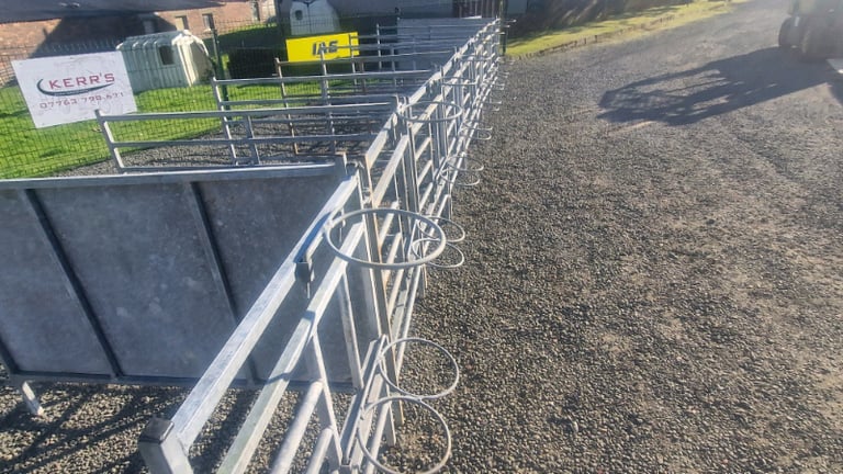 8 x calf rehearing pens with bucket holders farm livestock tractor 