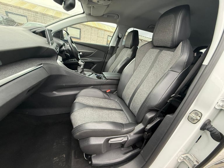 2019 69 PEUGEOT 5008 ALLURE 7 SEATER 1.2 PURETECH PETROL WHITE MANUAL EURO 6