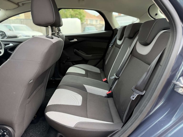 2013 Ford Focus 1.6 TDCi Zetec Hatchback 5dr Diesel Manual Euro 5 (s/s) (115 ps) Hatchback Diesel...