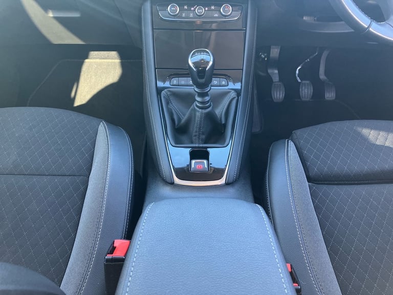 2021 Vauxhall Grandland X 1.2 Turbo Griffin Edition 5dr Hatchback PETROL Manual