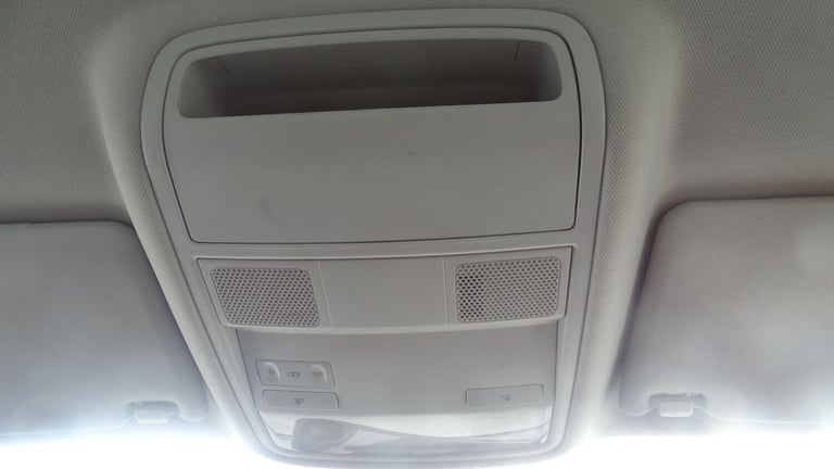 VOLKSWAGEN GOLF 1.4 Twist hatch petrol Silver Manual Petrol 2011